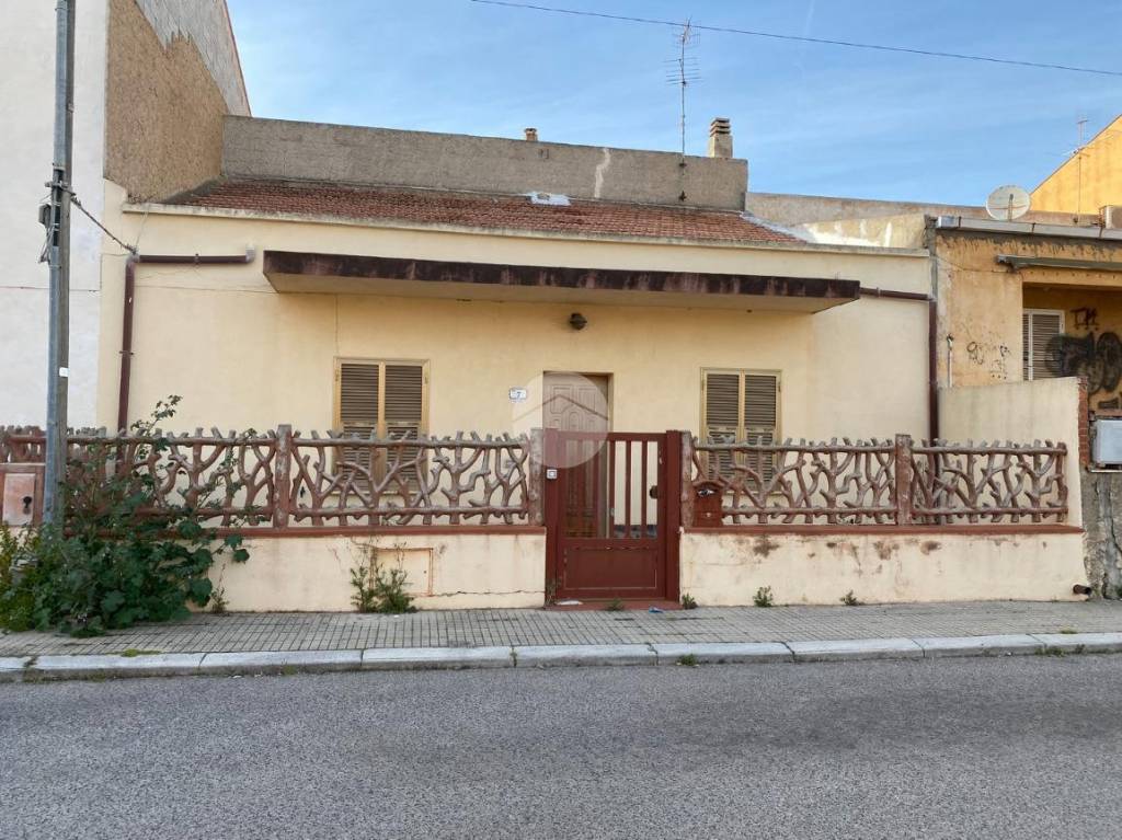 Casa Indipendente in vendita a Sassari via Pisurzi, 7