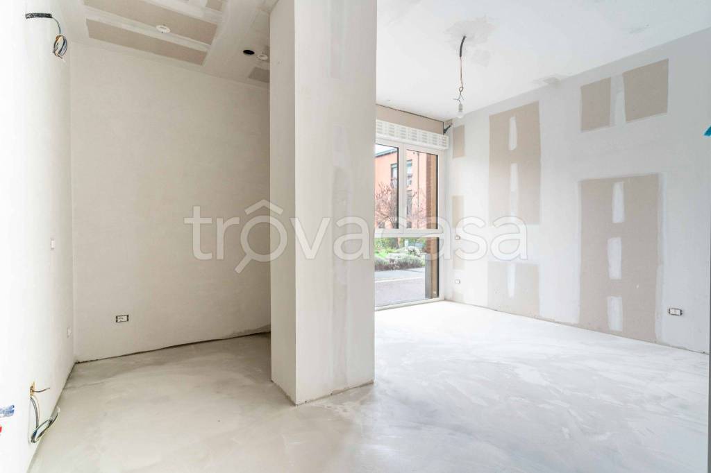 Appartamento in vendita a Milano alzaia Naviglio Pavese, 20