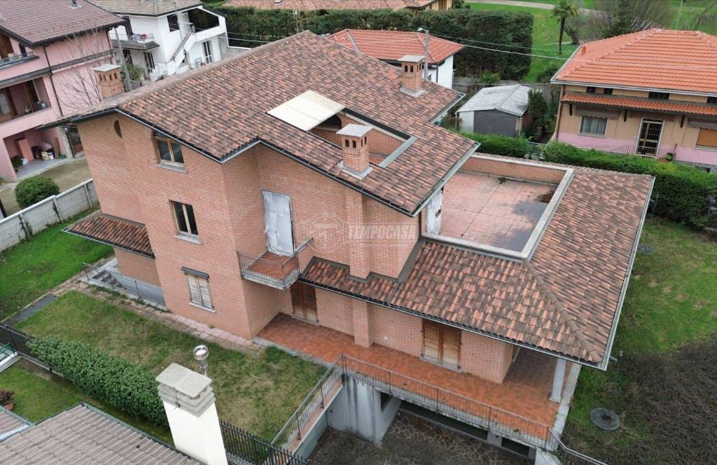 Villa in vendita a Seveso via Arno, 16