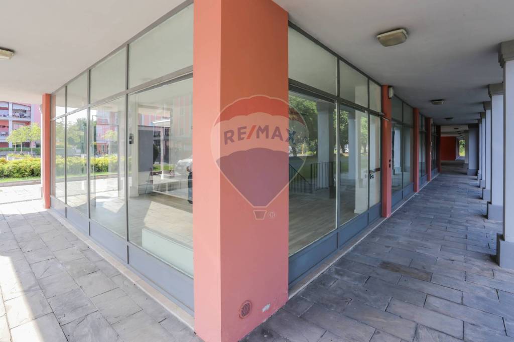 Ufficio in vendita a Brescia via Giovanni Renica