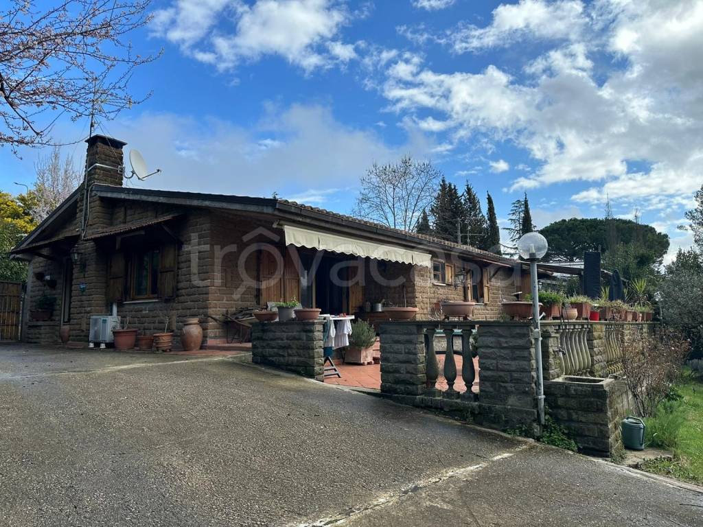 Villa in vendita a Bassano in Teverina località Vallerota