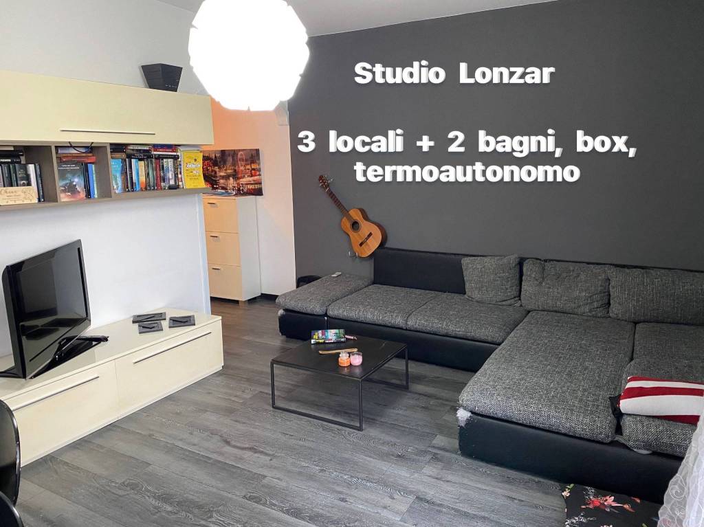 Appartamento in vendita a Laveno-Mombello via Giosuè Carducci