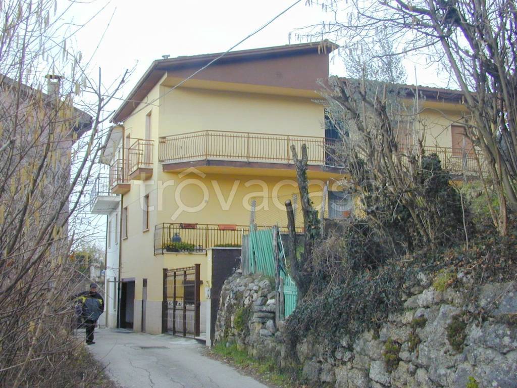 Appartamento in in affitto da privato a Cantalice via Giacomo Matteotti, 153