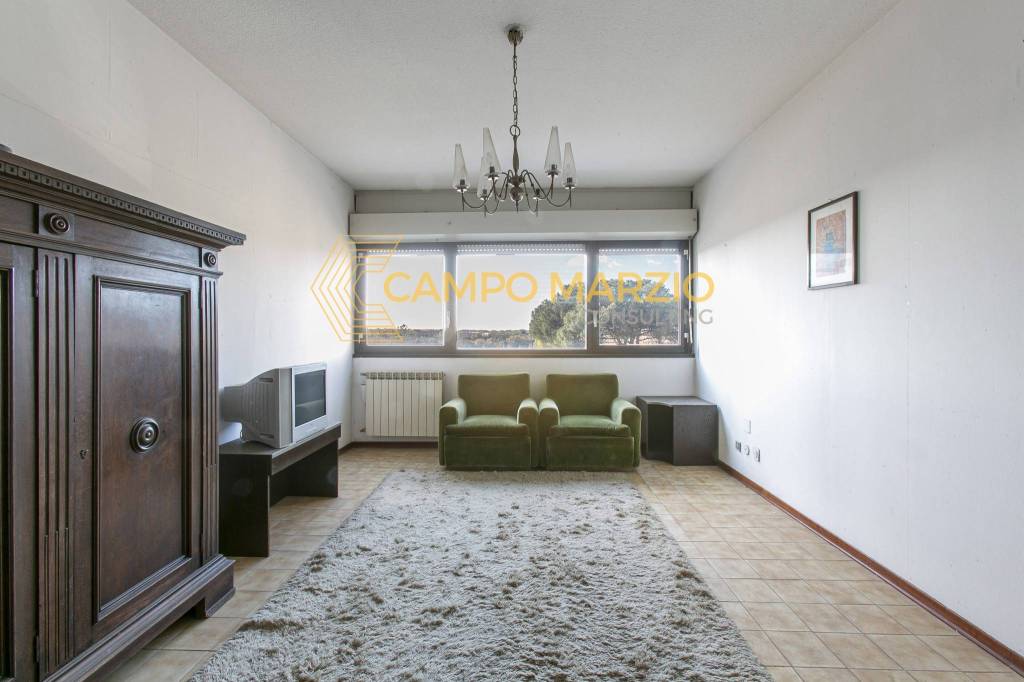 Appartamento in vendita a Roma via Giovanni Guareschi