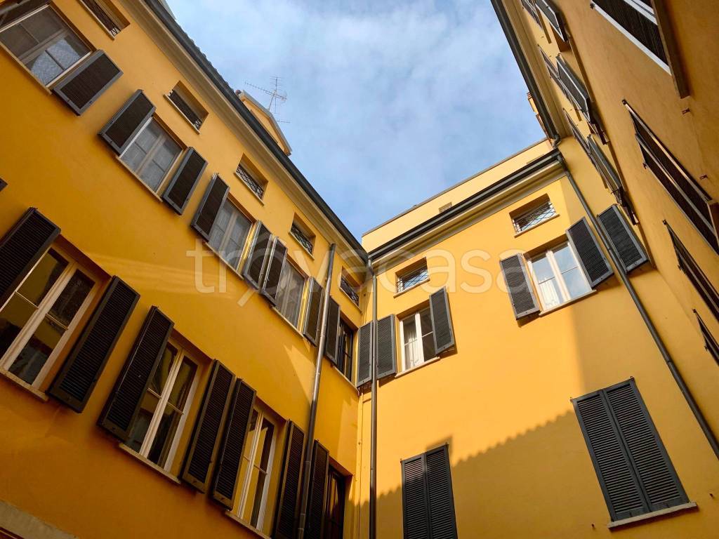 Appartamento in affitto a Milano via della Spiga, 46