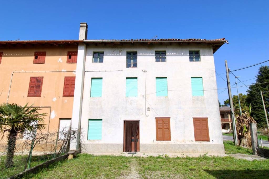 Casa Indipendente in vendita ad Aiello del Friuli località uttano, 1