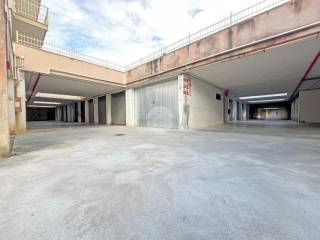 Garage in vendita a pinerolo corso torino, 235