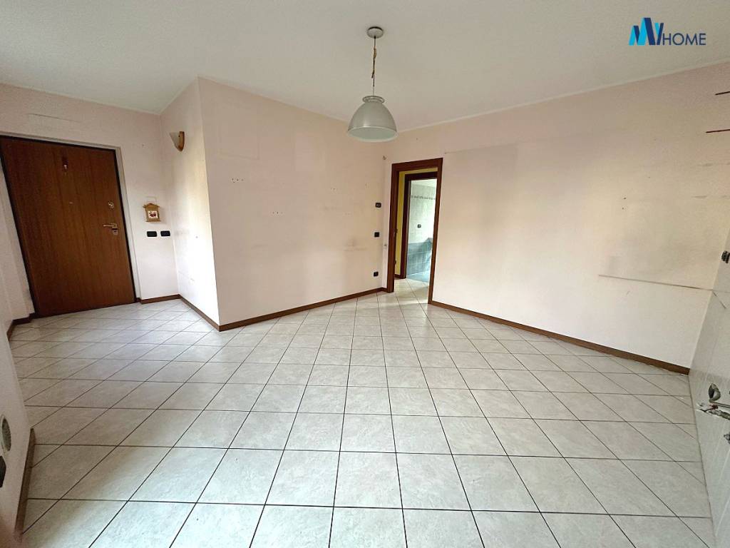 Appartamento in vendita a Giussano via Martiri di Cefalonia, 2