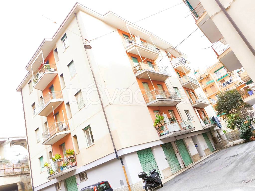 Appartamento in vendita ad Arenzano via Trieste, 138