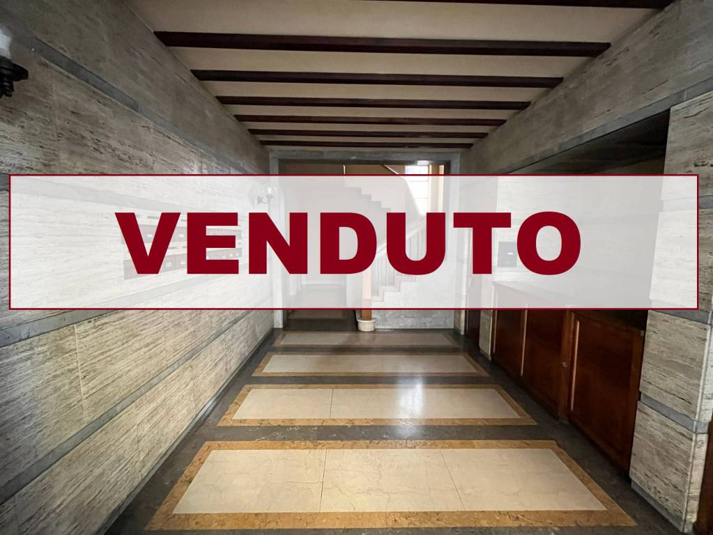 Appartamento in vendita a Roma via della Giuliana