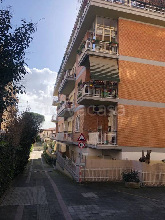 Appartamento in vendita a Roma piazza di Nostra Signora di Guadalupe