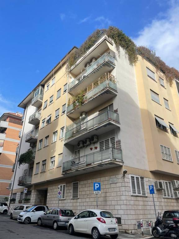 Appartamento in vendita a Roma via Alberico Albricci, 16