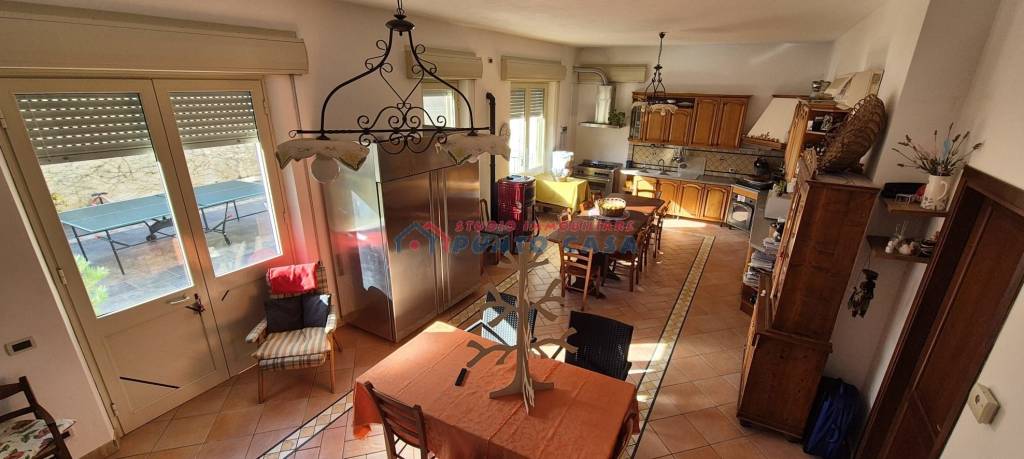 Villa in vendita a Valderice via Casalbianco