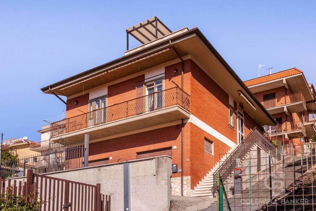 Villa in vendita a Monterotondo via della Maiella, 27