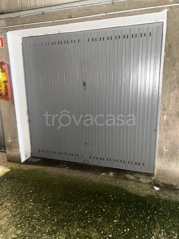 Garage in vendita a Cesano Boscone via della Repubblica, 9