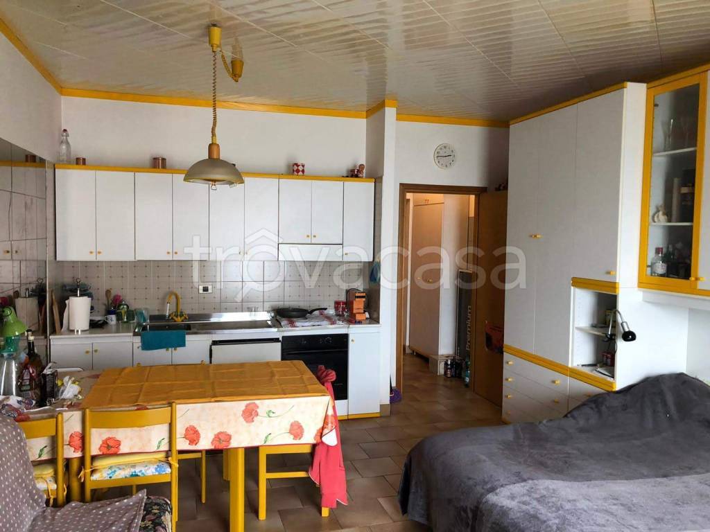 Appartamento in in vendita da privato a Riva di Solto via Gargarino