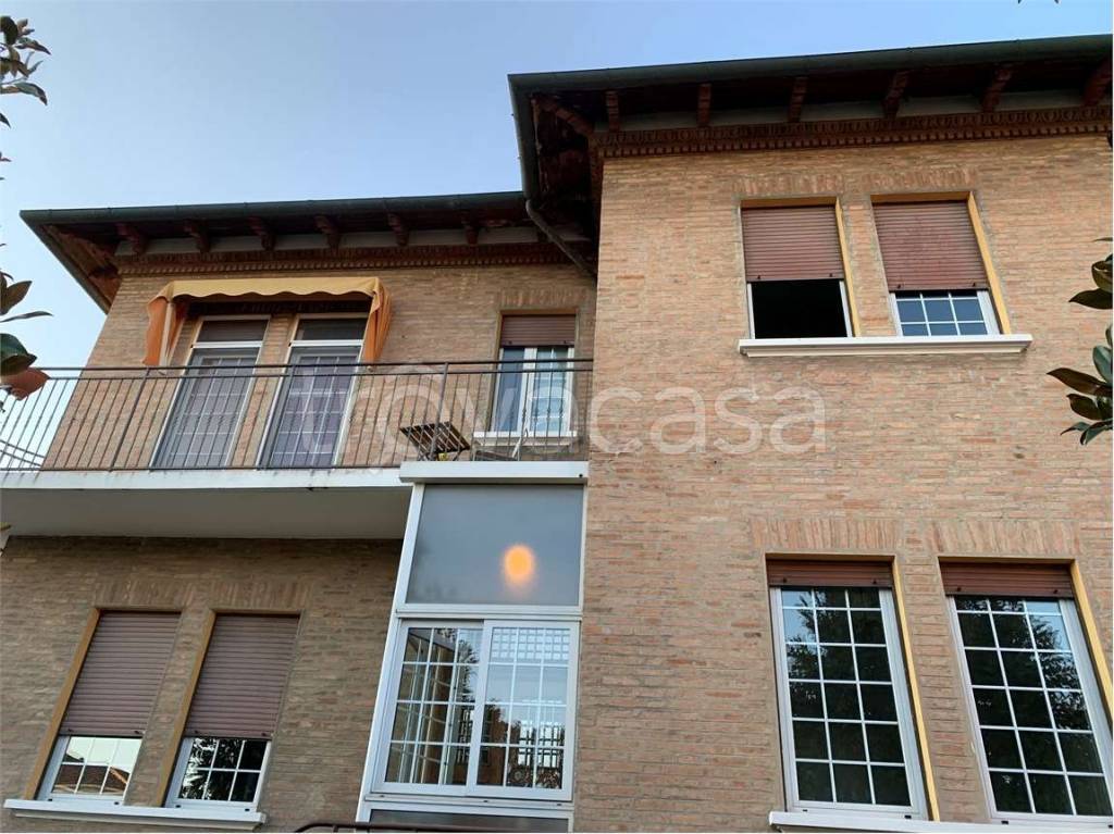 Casa Indipendente in vendita a Ferrara via Bologna , 118
