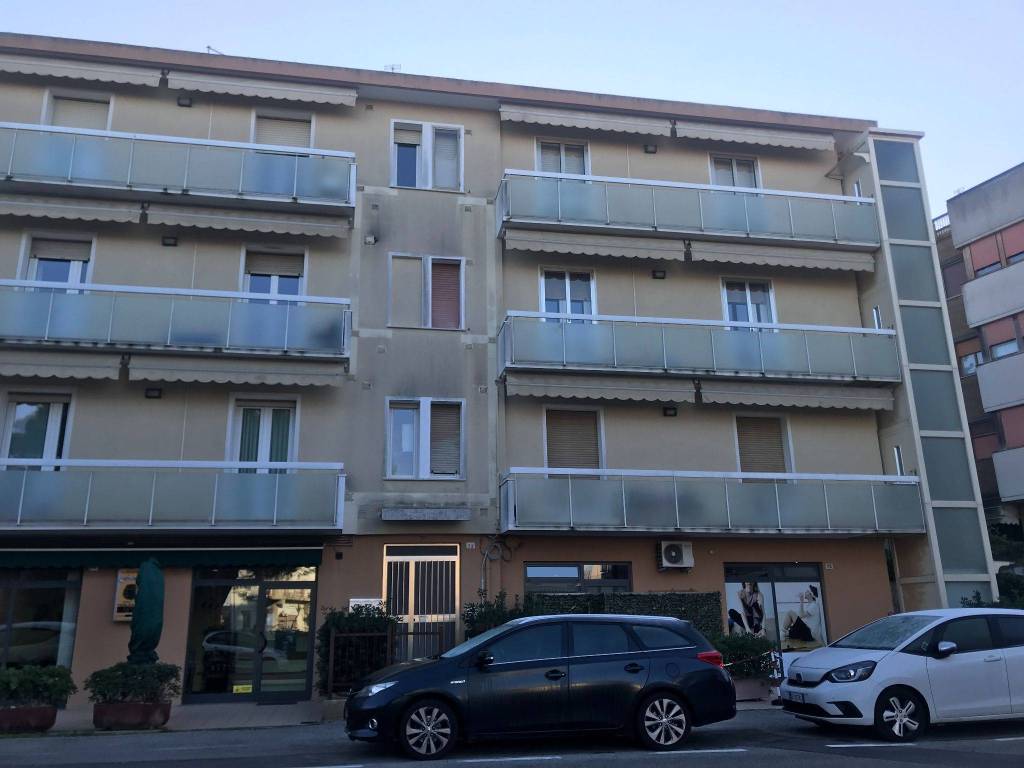 Appartamento in in vendita da privato a Pesaro via John Fitzgerald Kennedy, 72