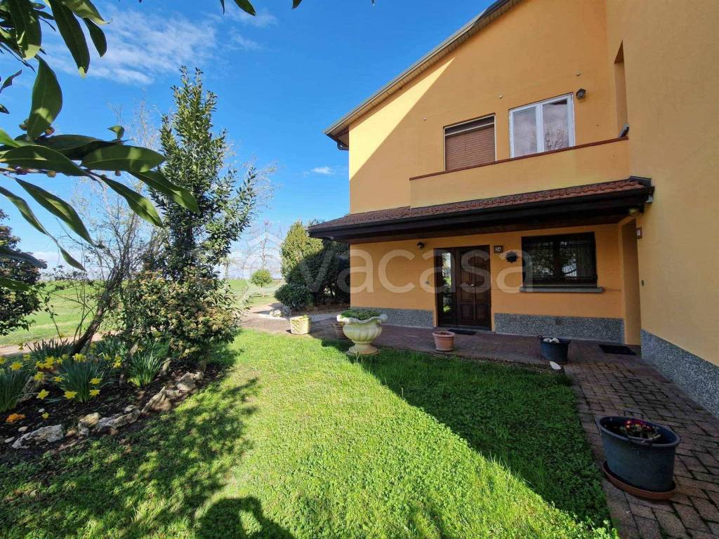 Villa a Schiera in vendita a Calderara di Reno via Fornace, 24