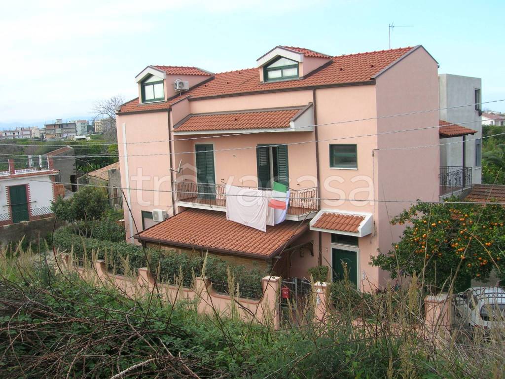 Villa in in vendita da privato a Barcellona Pozzo di Gotto stretto 2 Bartolella, 6