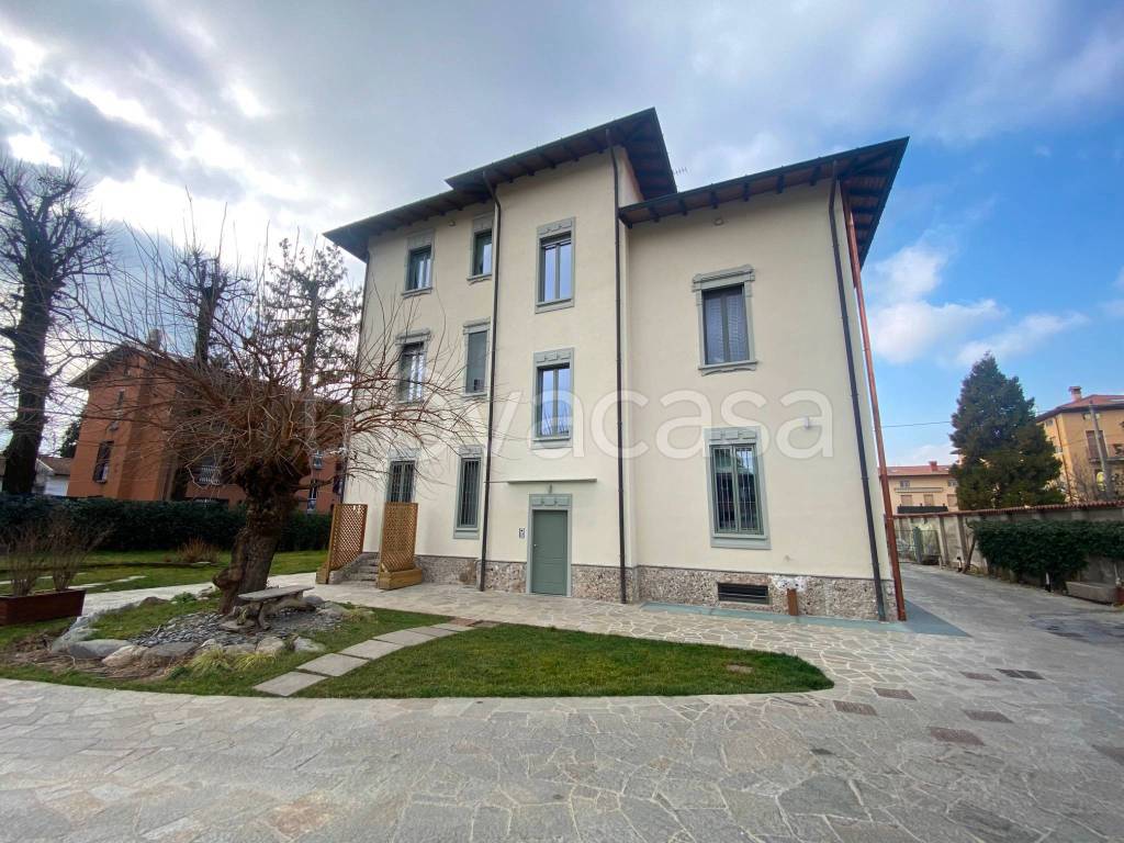 Villa Bifamiliare in vendita a Capriate San Gervasio via Roma