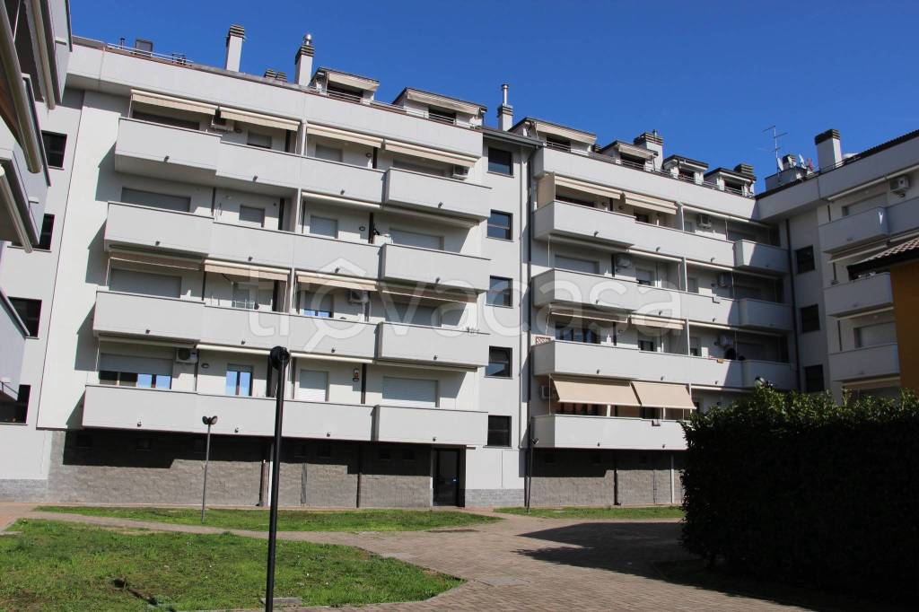 Appartamento in vendita a Tavazzano con Villavesco via Giuseppe Saragat, 12