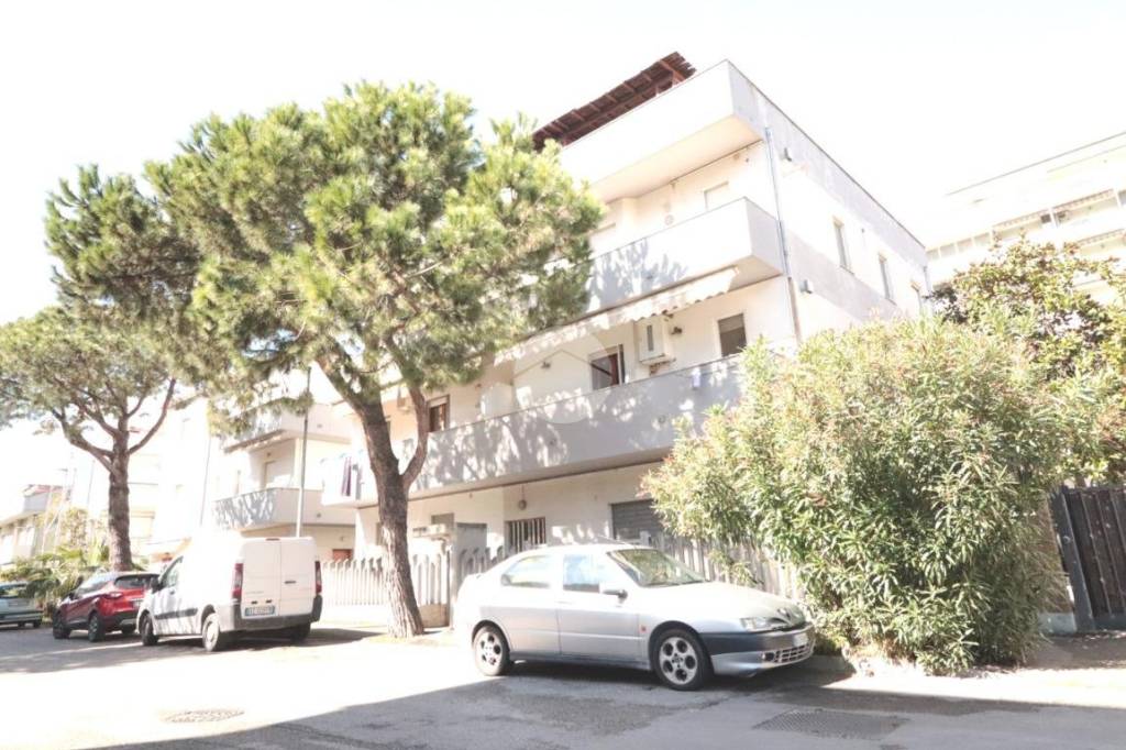 Appartamento in vendita a Montesilvano via Fortore, 4