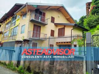 Villa a schiera all'asta a biella via maestra, 29