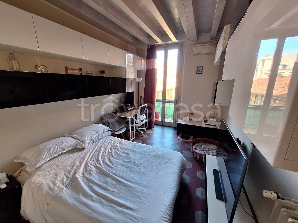 Appartamento in affitto a Milano via Ezio Biondi, 3