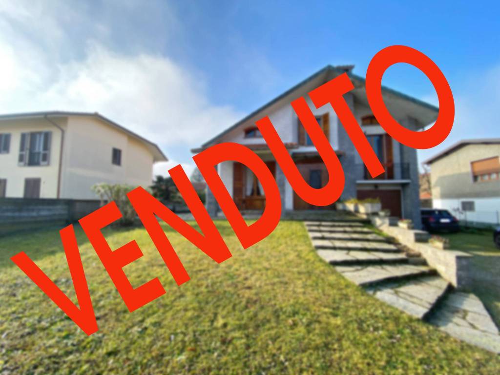 Villa in vendita a Cassinetta di Lugagnano via Alberico da Barbiano, 34