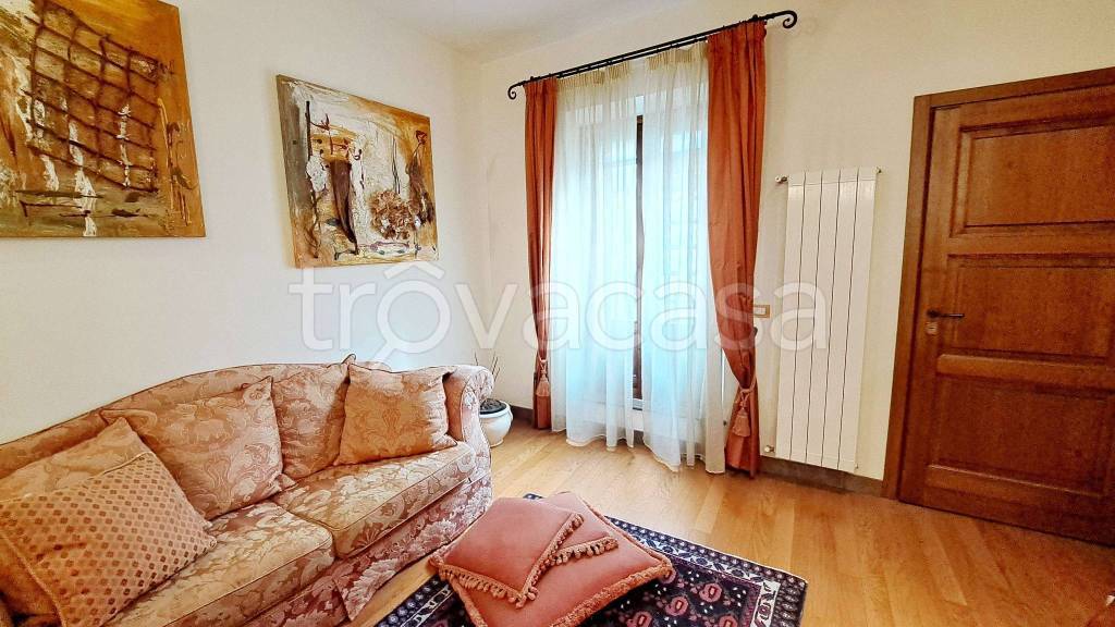 Appartamento in vendita a San Gimignano via San Giovanni, 1