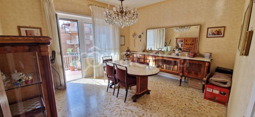 Appartamento in vendita a Roma via Giulia Grisi, 30