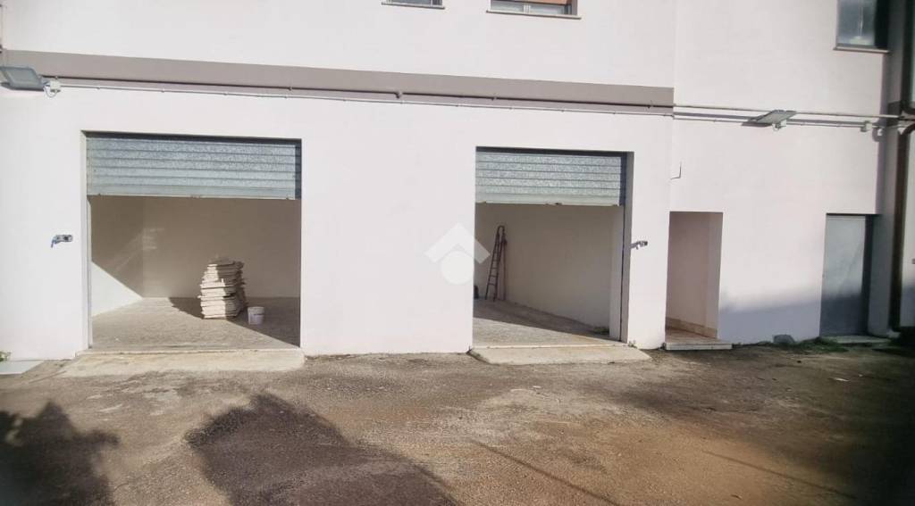 Garage in vendita ad Artena via Calcarelli, 12