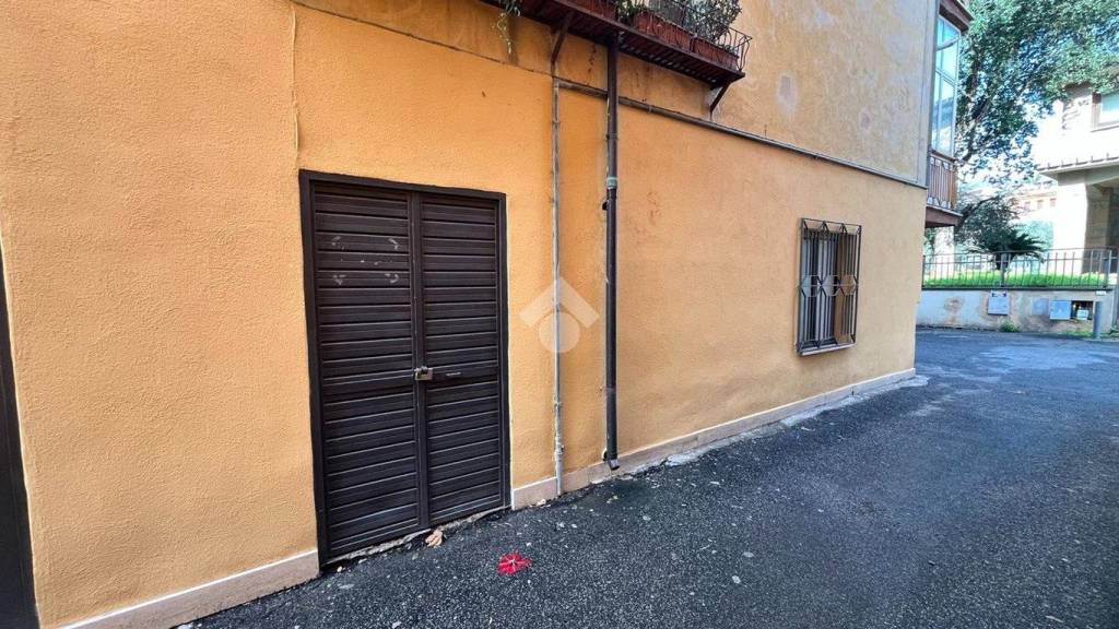 Garage in vendita a Trevignano Romano via della Rena