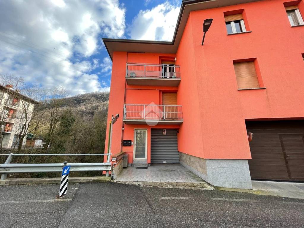 Appartamento in vendita a Villa d'Almè via Campana, 46