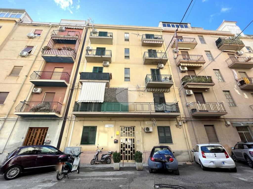 Appartamento in vendita a Palermo via Favignana, 6