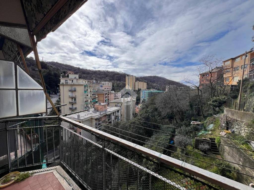 Appartamento in vendita a Genova via Giovanni Daneo, 18