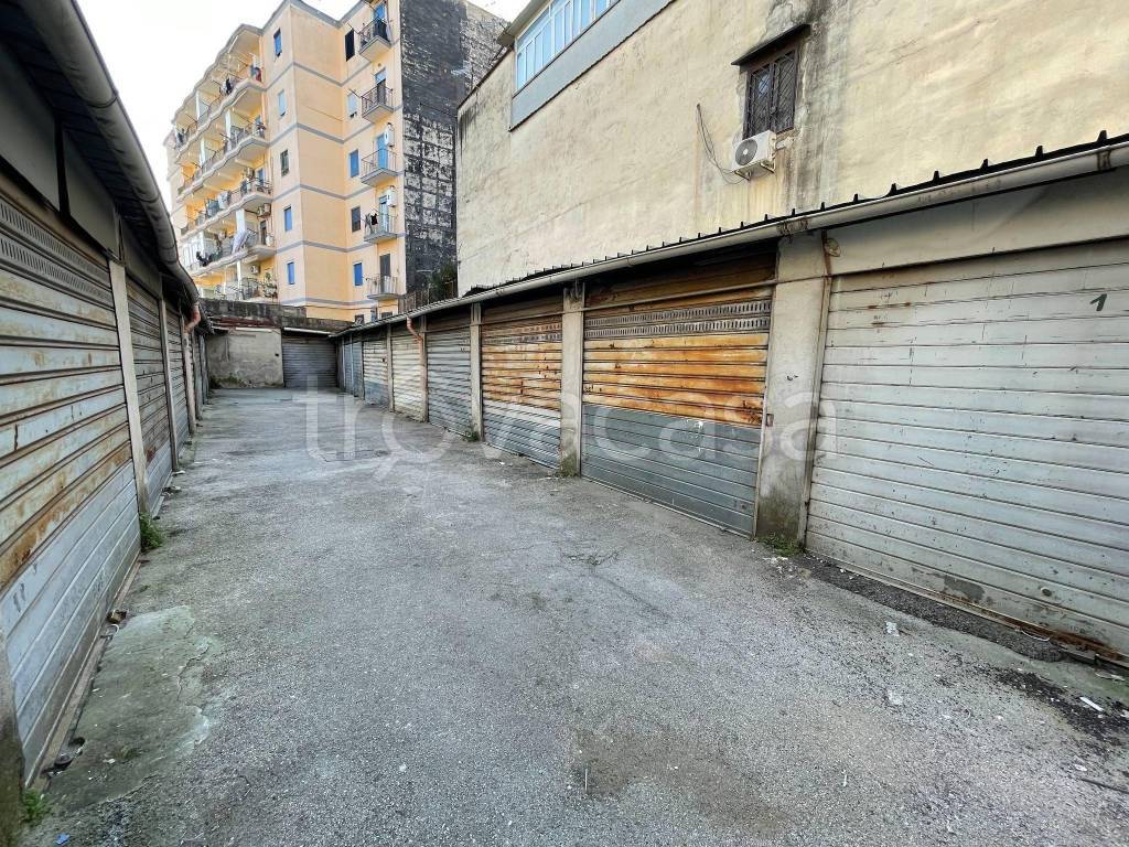 Garage in vendita a Napoli corso 4 Novembre, 10a