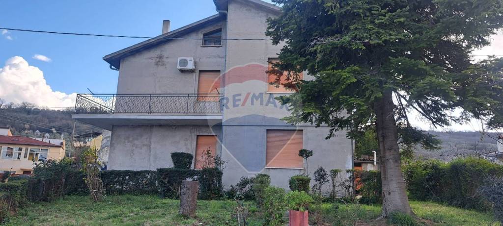 Casa Indipendente in vendita ad Altino via Francesco Verlengia, 10