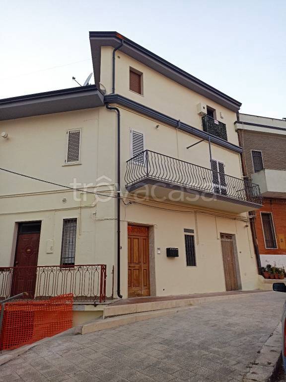 Appartamento in in vendita da privato ad Ascoli Satriano via Torre Vecchia, 13