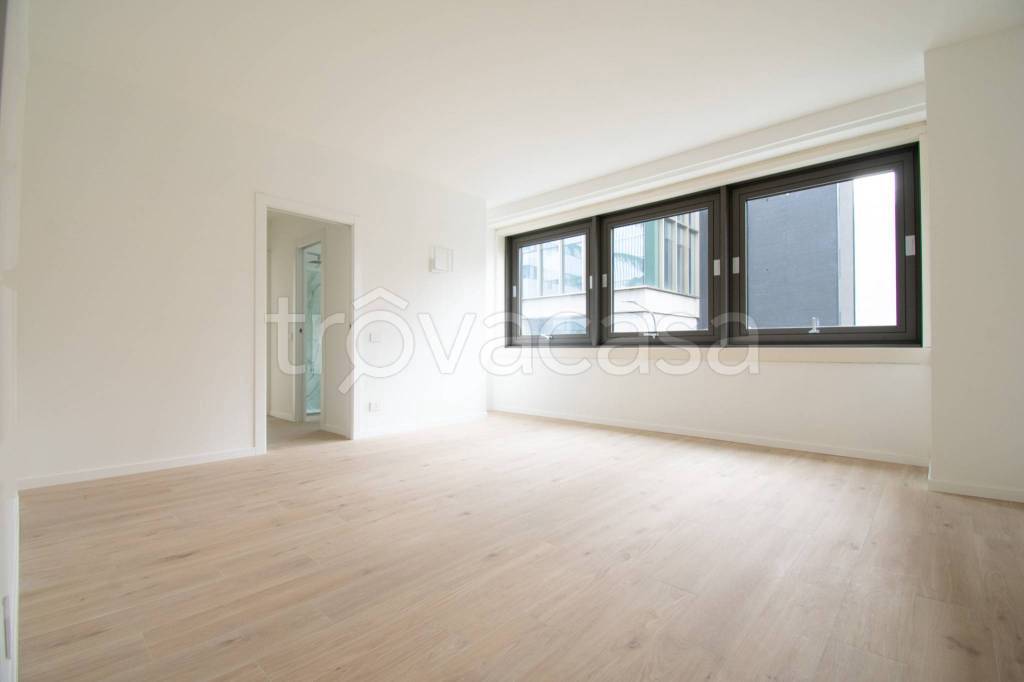 Appartamento in vendita a Milano via Ippolito Rosellini, 2