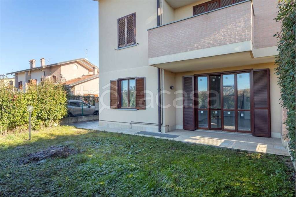 Appartamento in vendita a Vimercate via Enrico Fermi