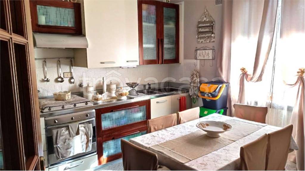 appartamento in vendita a Massa in zona Quercioli
