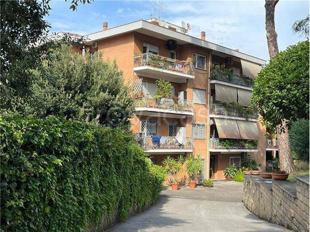 Appartamento in in vendita da privato a Roma via Salvatore Scoca, 11