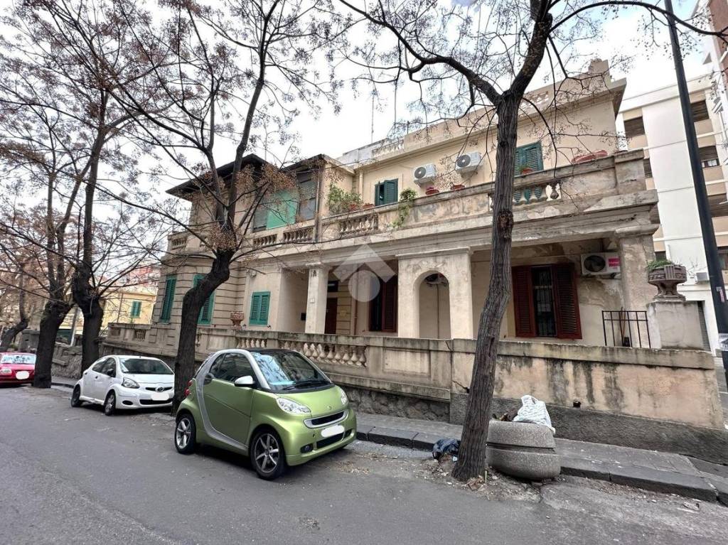 Appartamento in vendita a Reggio di Calabria via Giuseppe Melacrino, 13