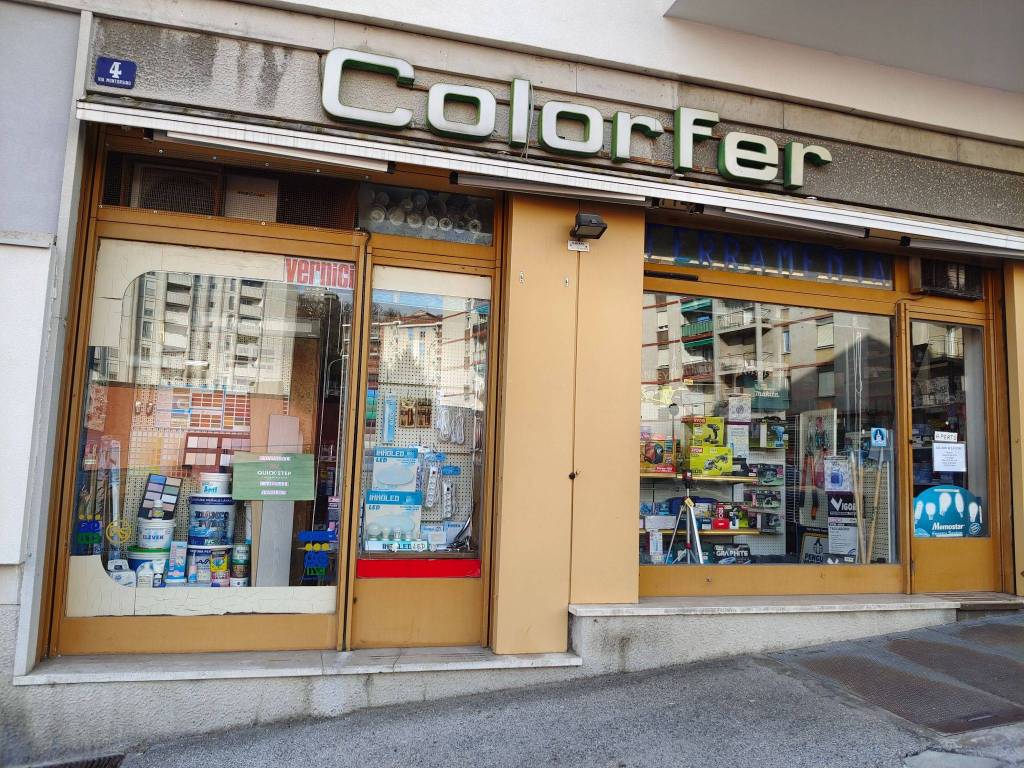 Colorificio/Ferramenta in in vendita da privato a Trieste via Montorsino, 4