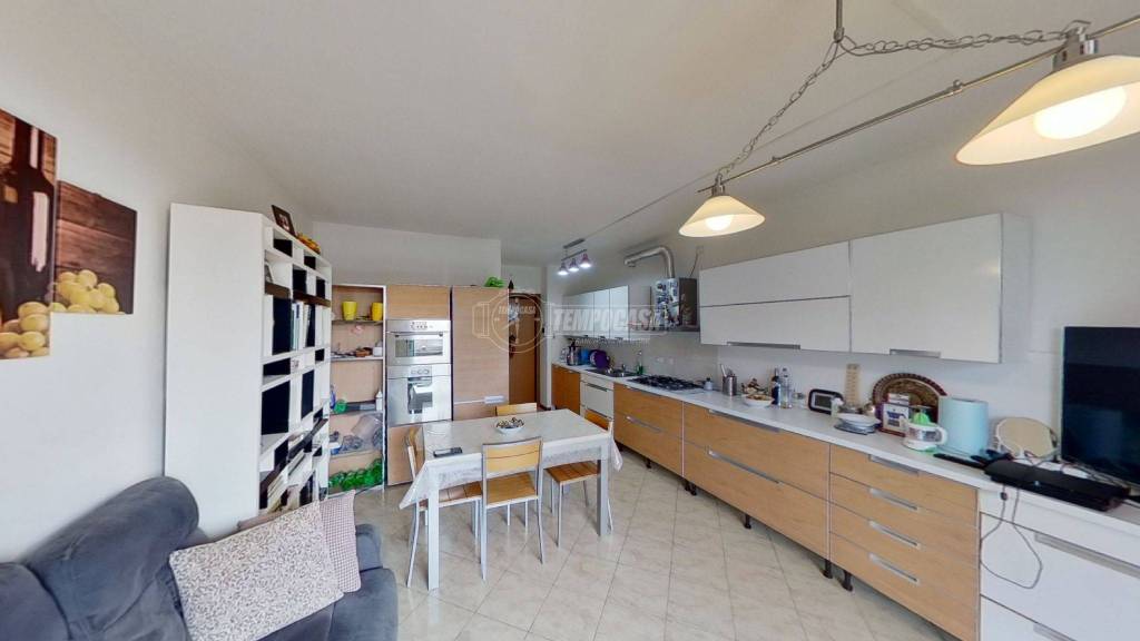 Appartamento in vendita a Seveso via Silvio Pellico 18