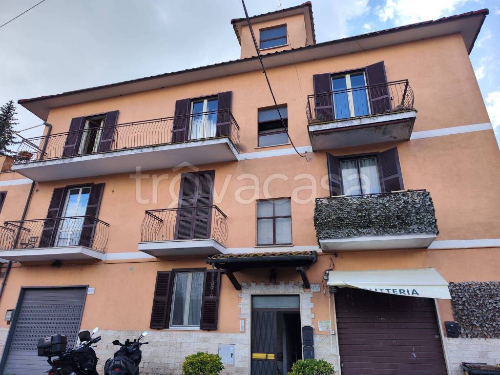 Appartamento in vendita a Roma via Ardeatina, 1434
