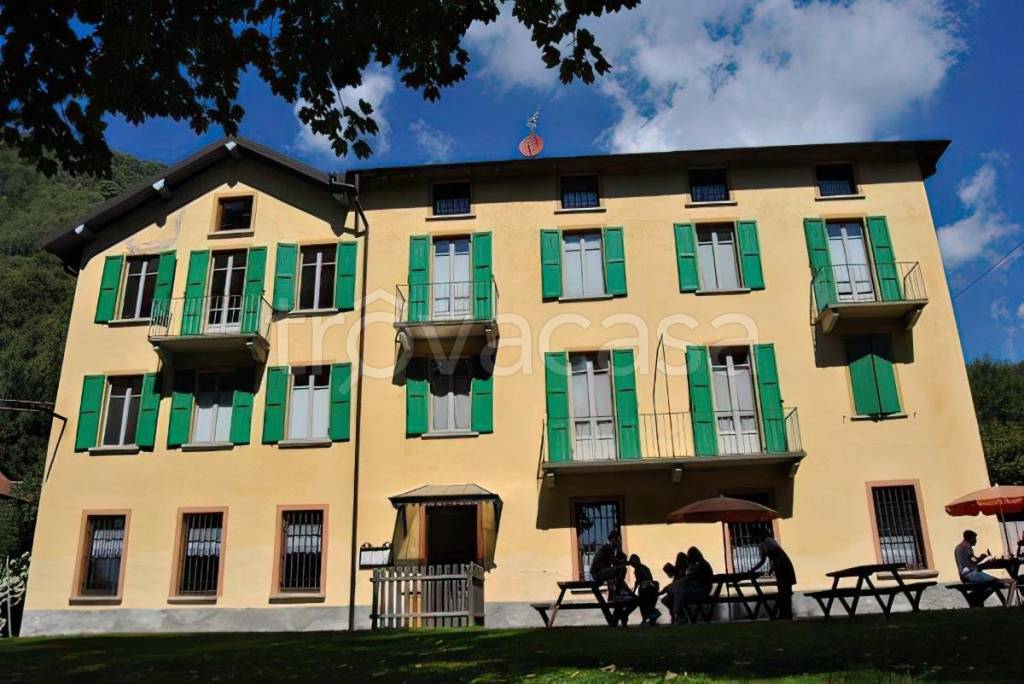 Casa Indipendente in vendita a Oggebbio strada Luigi Cadorna, 26