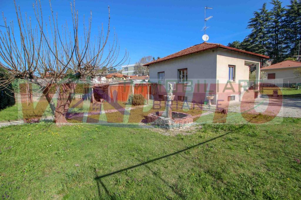 Villa in vendita a Somma Lombardo via Palestro